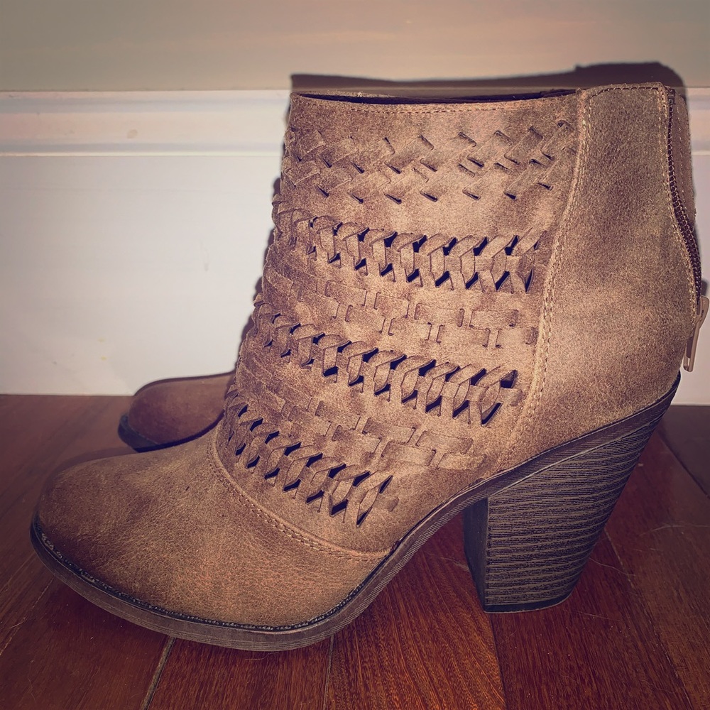 Fergalicious Booties!